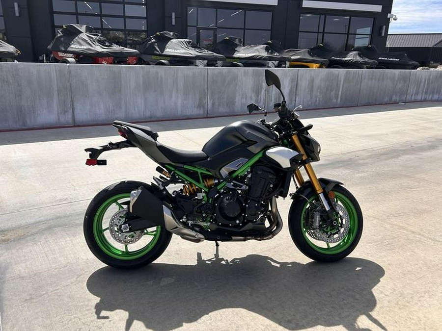 2026 Kawasaki Z900 SE ABS