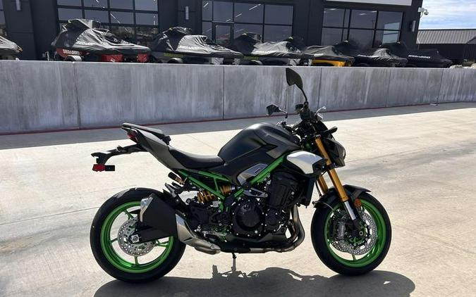 2026 Kawasaki Z900 SE ABS