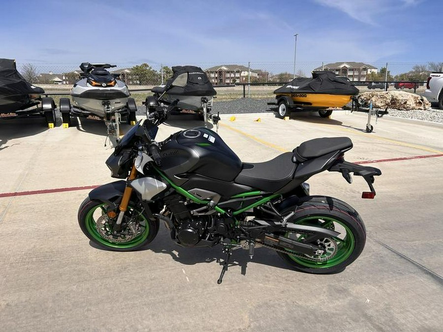 2026 Kawasaki Z900 SE ABS