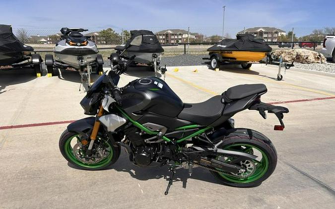 2026 Kawasaki Z900 SE ABS