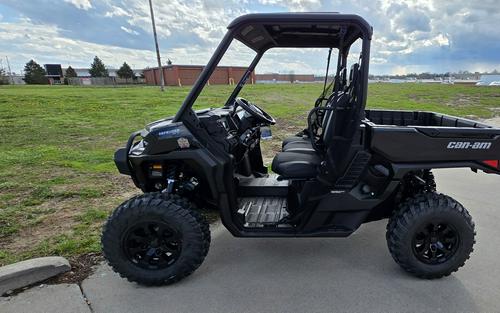 2026 Can-Am Defender XT HD11 with 10.25 in. touchscreen display