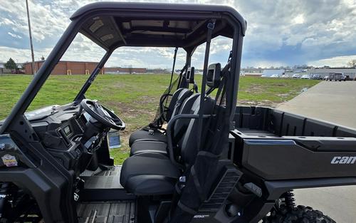 2026 Can-Am Defender XT HD11 with 10.25 in. touchscreen display