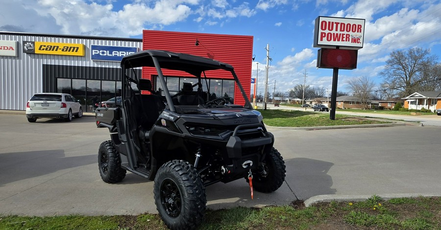 2026 Can-Am Defender XT HD11 with 10.25 in. touchscreen display