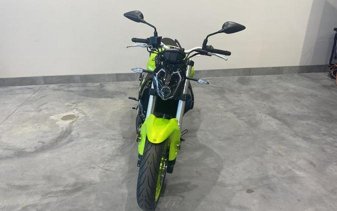 2022 Benelli 302S