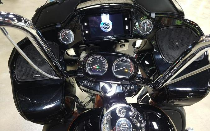 2015 Harley-Davidson® FLTRUSE - CVO™ Road Glide® Ultra