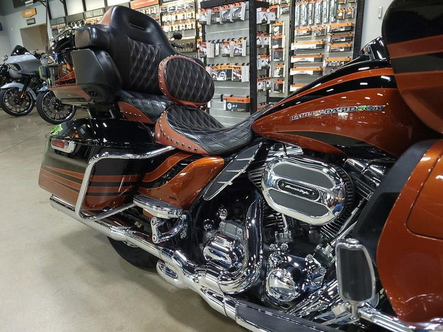 2015 Harley-Davidson® FLTRUSE - CVO™ Road Glide® Ultra