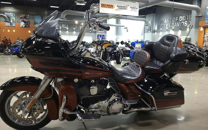 2015 Harley-Davidson® FLTRUSE - CVO™ Road Glide® Ultra