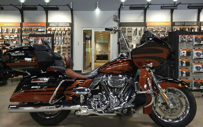 2015 Harley-Davidson® FLTRUSE - CVO™ Road Glide® Ultra