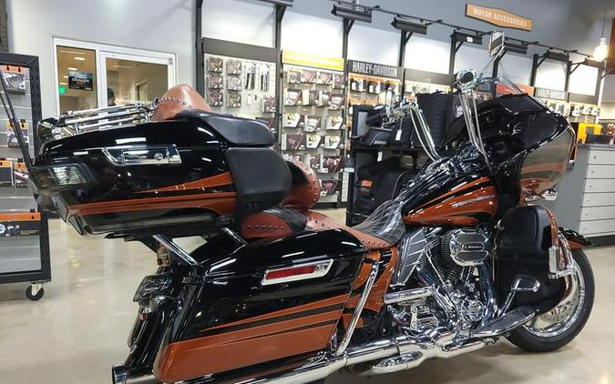 2015 Harley-Davidson® FLTRUSE - CVO™ Road Glide® Ultra