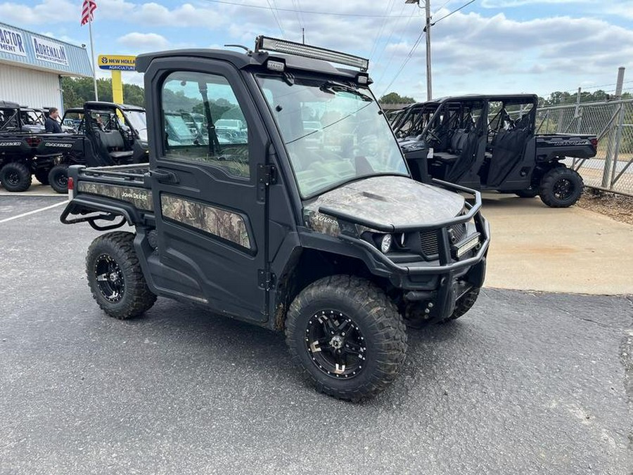 2022 John Deere 3-Passenger Full-Size Crossover Gator™ XUV835R With Deluxe Cab