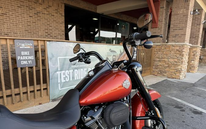 2025 Harley-Davidson Road King Special Whiskey Fire - Black Finish