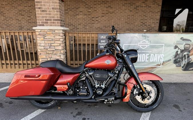 2025 Harley-Davidson Road King Special Whiskey Fire - Black Finish
