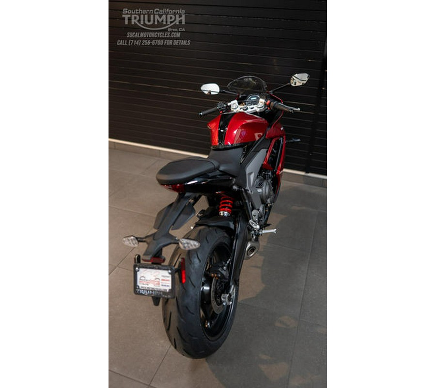 2025 Triumph Daytona 660 Carnival Red/Sapphire Black