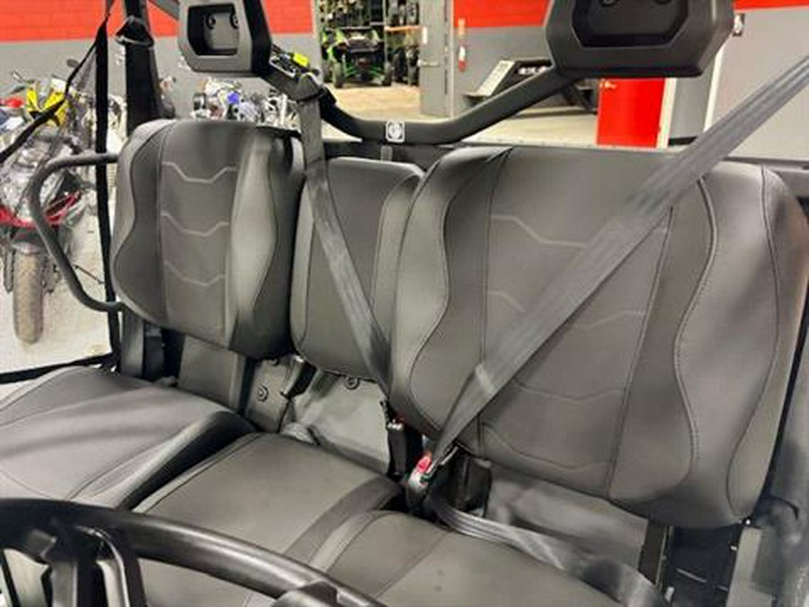 2025 Can-Am Defender XT HD7