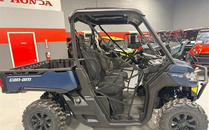 2025 Can-Am Defender XT HD7
