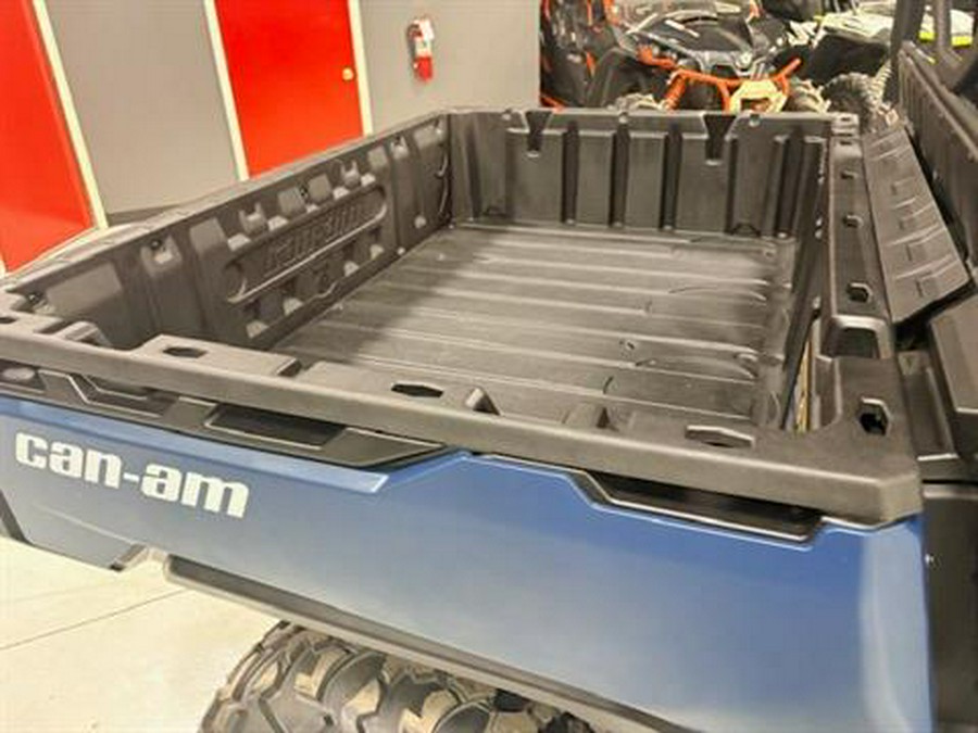 2025 Can-Am Defender XT HD7