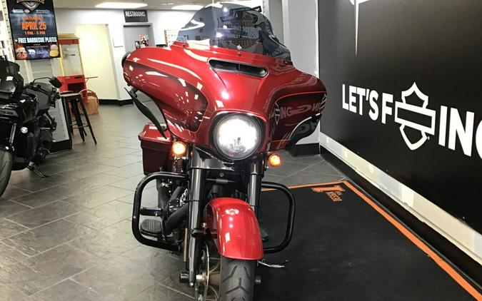 2023 Harley-Davidson® Street Glide® Special Heirloom Red Fade