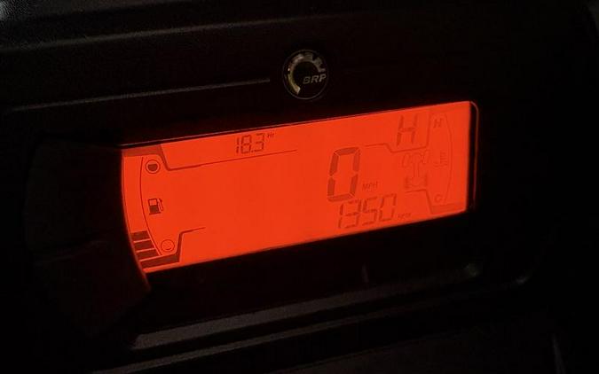 2025 Can-Am® Outlander Pro XU HD5