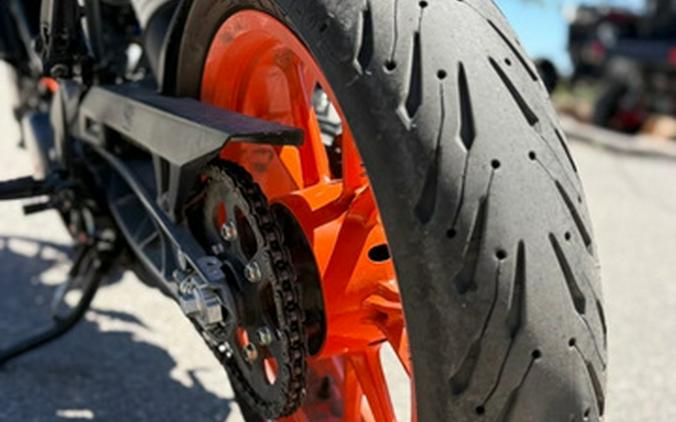 2023 KTM Duke 200