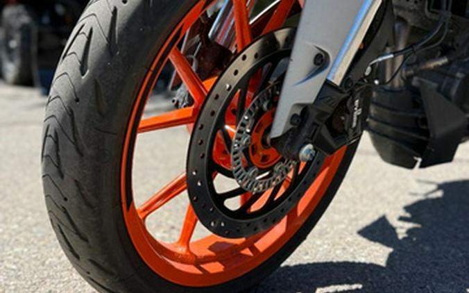 2023 KTM Duke 200