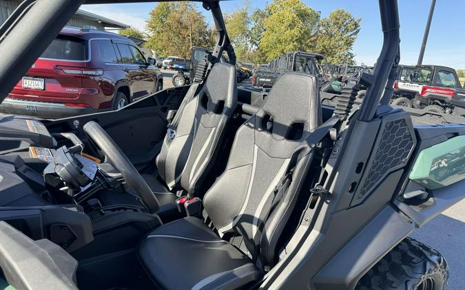 2026 Can-Am® Commander DPS 700