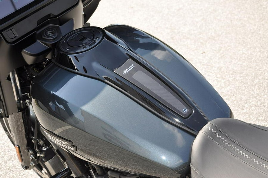 2025 Harley-Davidson® FLHX - Street Glide®