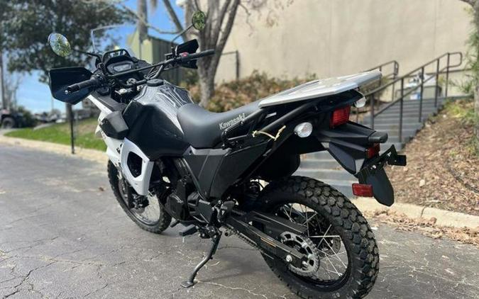 2025 Kawasaki KLR®650 Pearl Crystal White/Metallic Carbon Gray ABS