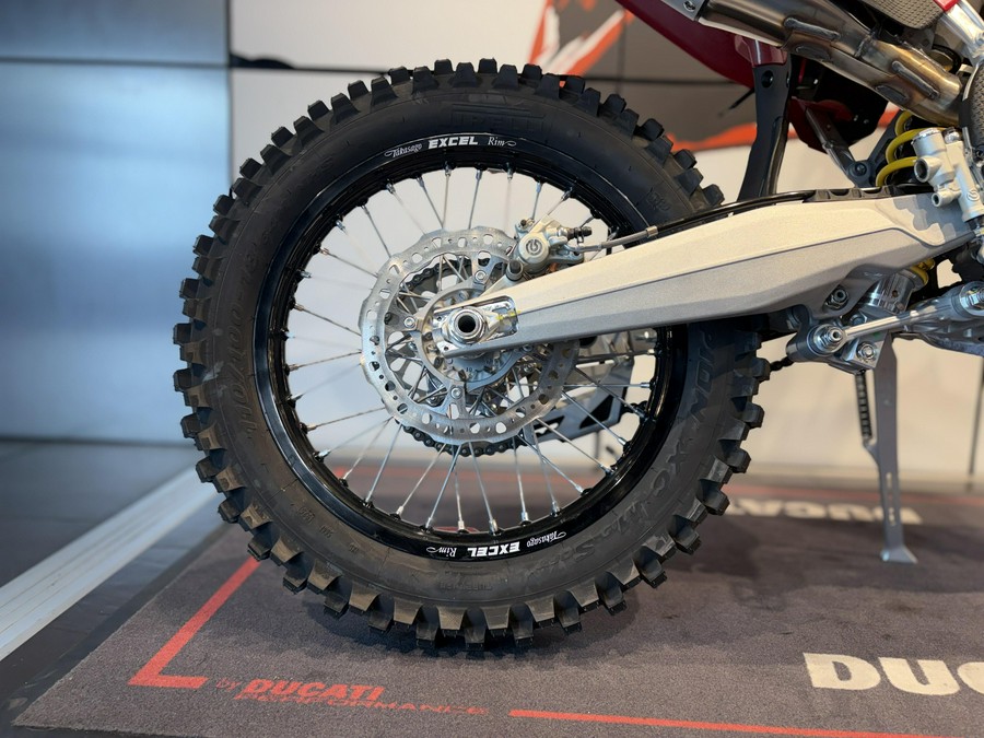 2026 Ducati Desmo450 EDX