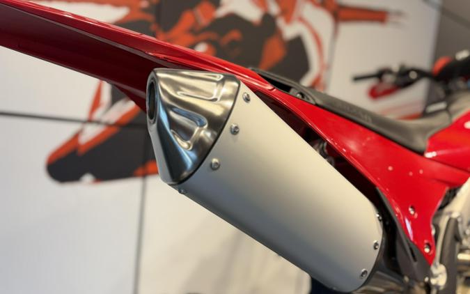 2026 Ducati Desmo450 EDX