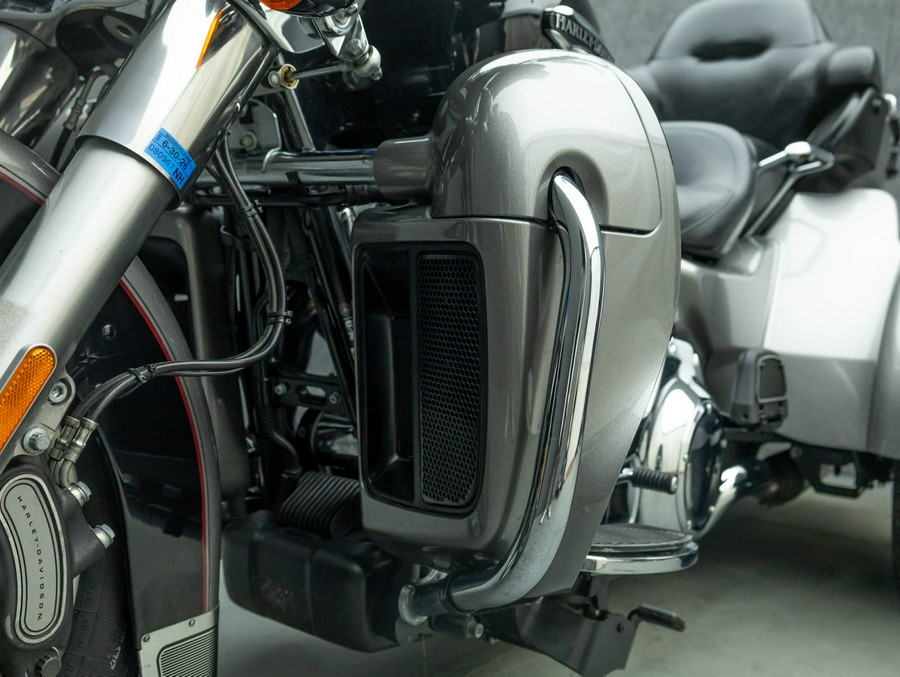 2016 HARLEY DAVIDSON FLHTCUTG TRI GLIDE ULTRA CLASSIC TRIKE W/ABS