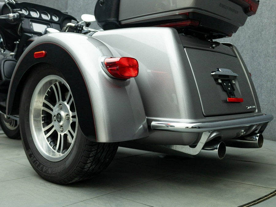 2016 HARLEY DAVIDSON FLHTCUTG TRI GLIDE ULTRA CLASSIC TRIKE W/ABS