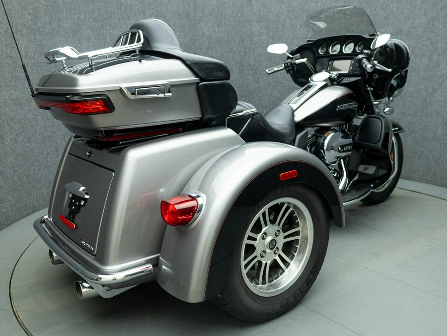 2016 HARLEY DAVIDSON FLHTCUTG TRI GLIDE ULTRA CLASSIC TRIKE W/ABS