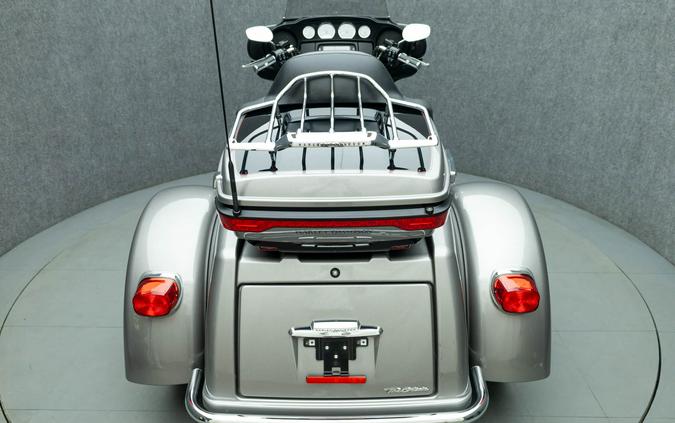 2016 HARLEY DAVIDSON FLHTCUTG TRI GLIDE ULTRA CLASSIC TRIKE W/ABS