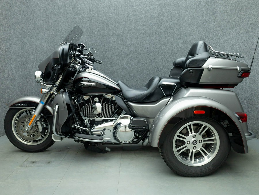 2016 HARLEY DAVIDSON FLHTCUTG TRI GLIDE ULTRA CLASSIC TRIKE W/ABS