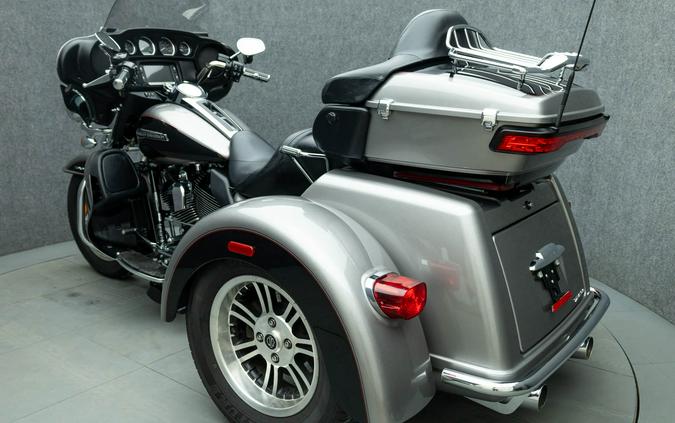 2016 HARLEY DAVIDSON FLHTCUTG TRI GLIDE ULTRA CLASSIC TRIKE W/ABS