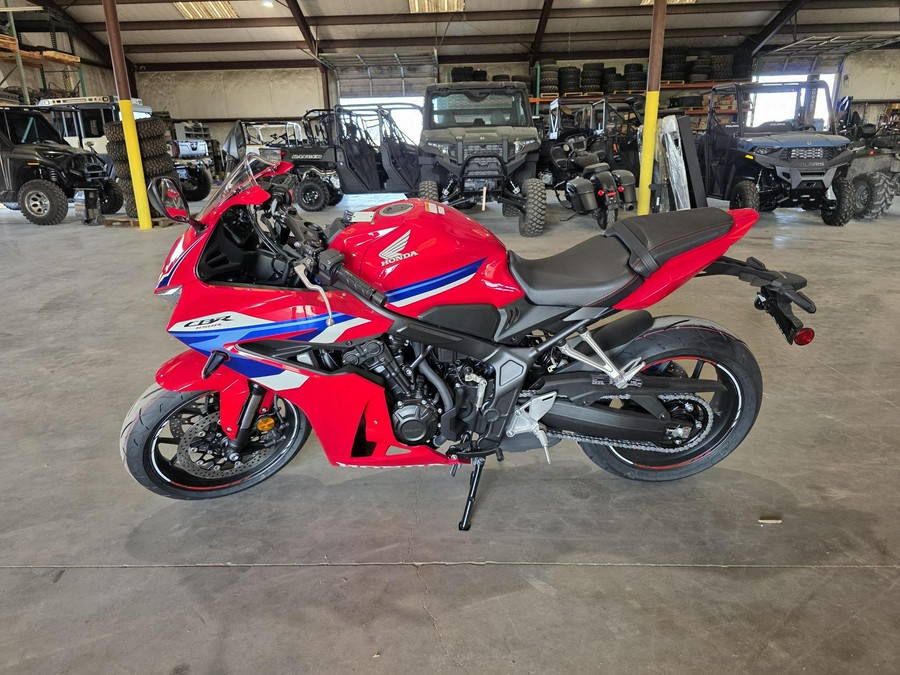 2025 Honda CB650R E-Clutch