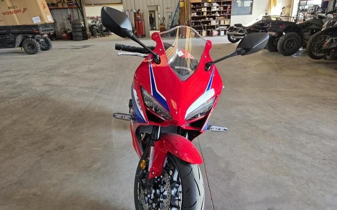 2025 Honda CB650R E-Clutch