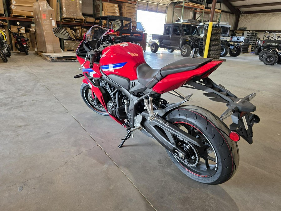 2025 Honda CB650R E-Clutch