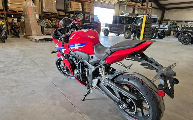 2025 Honda CB650R E-Clutch