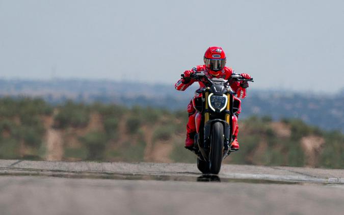 2026 Ducati Diavel V4 RS