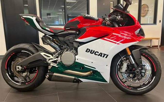 2017 Ducati Superbike 959 Panigale (US version)