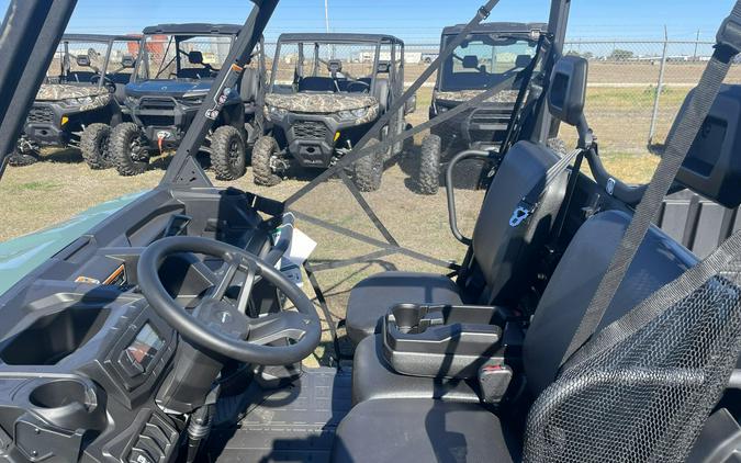 2026 Can-Am Defender HD7