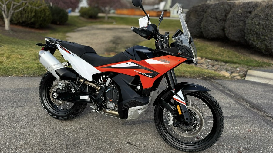 2023 KTM Adventure 890
