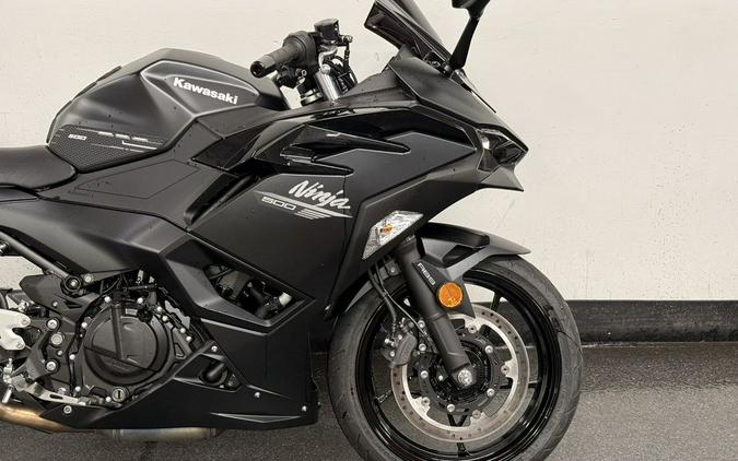 2026 Kawasaki Ninja® 500 ABS Metallic Flat Spark Black