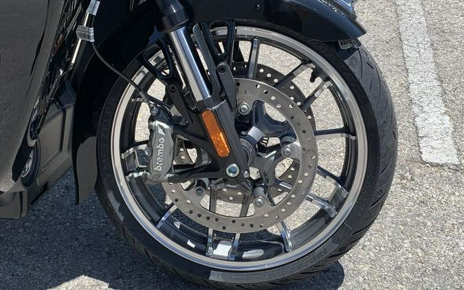 2025 Indian Motorcycle® Pursuit® Limited Black Metallic