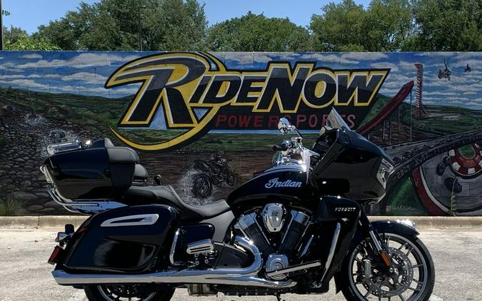 2025 Indian Motorcycle® Pursuit® Limited Black Metallic