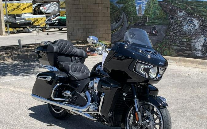 2025 Indian Motorcycle® Pursuit® Limited Black Metallic
