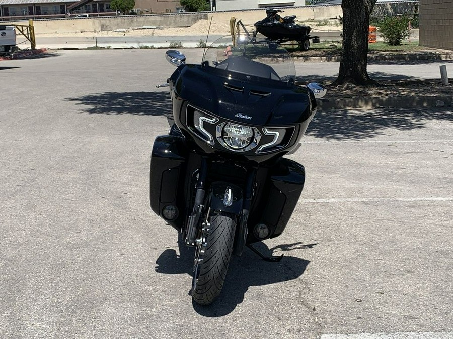 2025 Indian Motorcycle® Pursuit® Limited Black Metallic