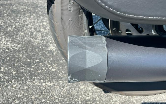 2025 Harley-Davidson Softail FLHC - Heritage Classic