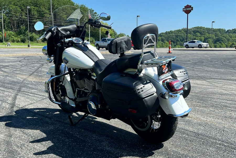 2025 Harley-Davidson Softail FLHC - Heritage Classic
